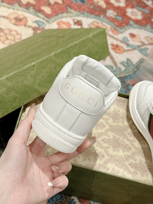 グッチ靴素材ディテール